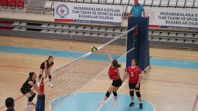 Photo of Küçük Kızlar, Küçük Erkekler Voleybol Yarı Final Müsabakaları Başladı