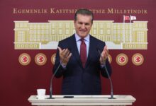 Photo of CHP Erzincan Milletvekili Mustafa Sarıgül. “Annelerimizin değerini bilelim, yüzünü güldürelim”