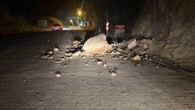 Photo of Taş Yolu’nda Kaya Düşmesine Hızlı Müdahale